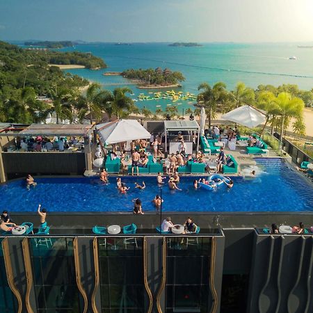 The Outpost Hotel Sentosa By Far East Hospitality (Adults Only) Singapore Eksteriør bilde The rooftop pool at the U Sathorn