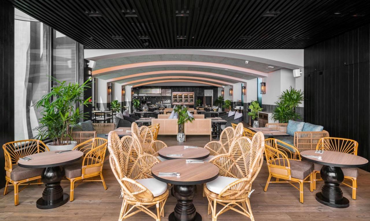 The Outpost Hotel Sentosa By Far East Hospitality (Adults Only) Singapore Eksteriør bilde The lounge at the airport